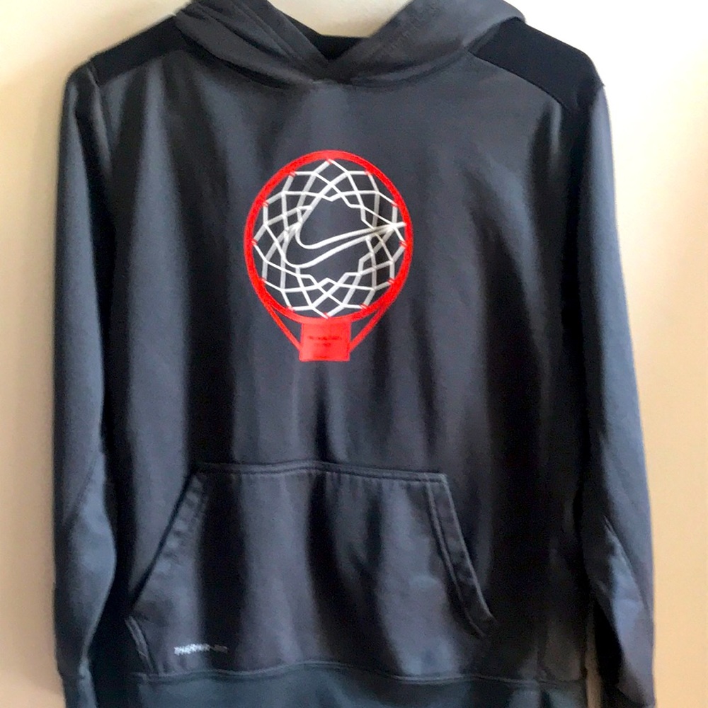 Nike Therma fit basketball hoodie